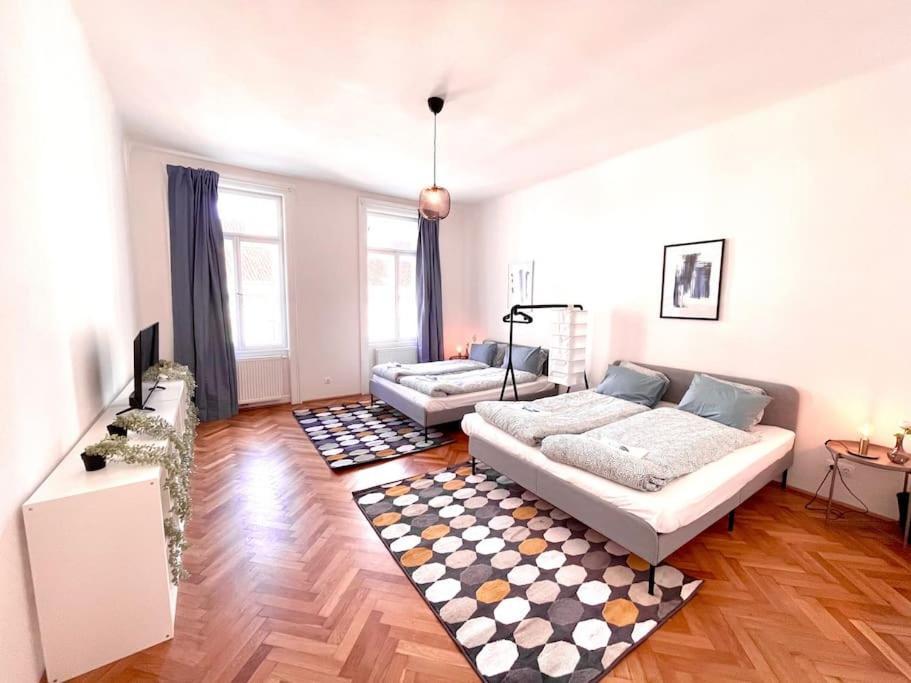Brand New Spacious & Stylish Aptmt In City-Centre فيينا المظهر الخارجي الصورة