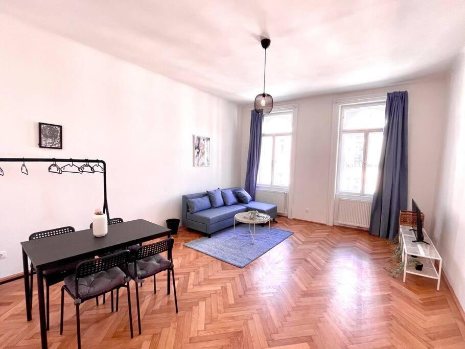Brand New Spacious & Stylish Aptmt In City-Centre فيينا المظهر الخارجي الصورة